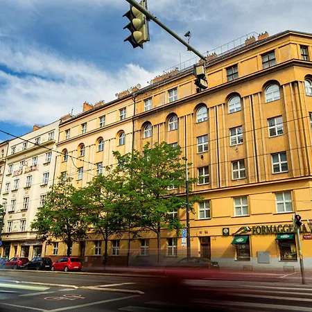 Royal Lion Estate * Praga